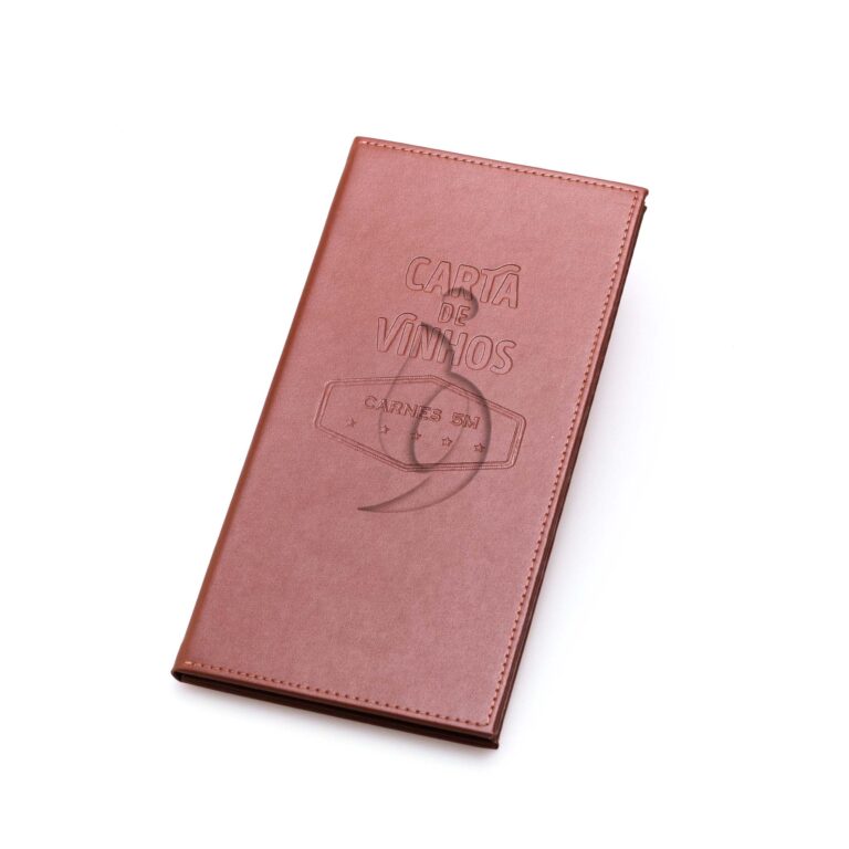Cardápio de couro sintético fechado deitado c5