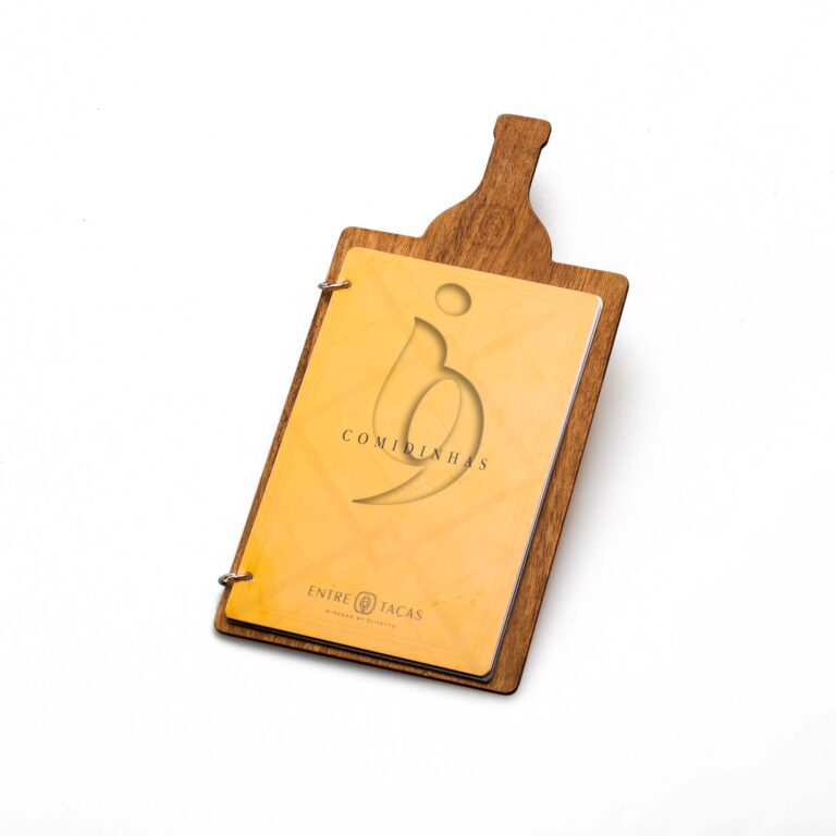 Cardápio de madeira fechado deitado m1